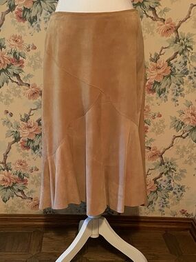 Vintage Ideology Suede Leather Skirt; Deep Beige W/Fitted Seams; Women's Size 8